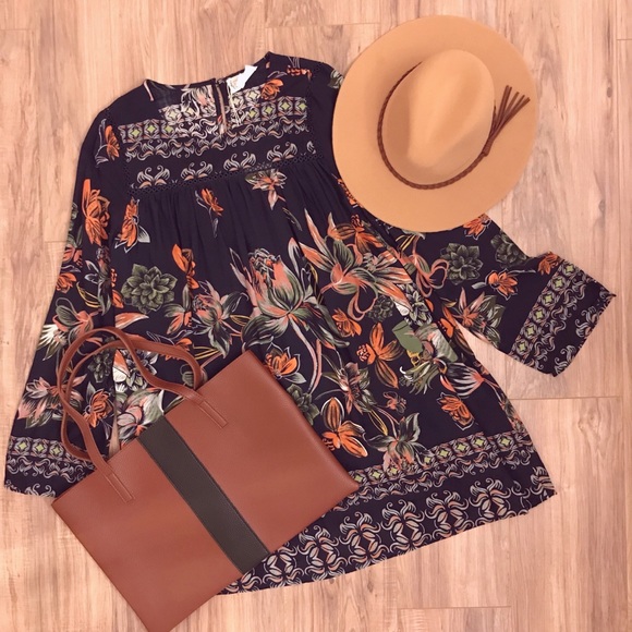 Dresses & Skirts - Boho Floral Dress